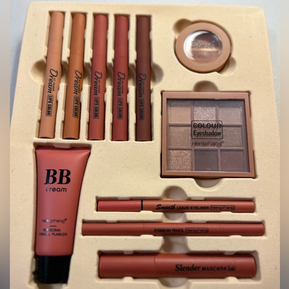 Brand new 11 piece Heng Fang makeup set in storage case - Picture 8 of 8